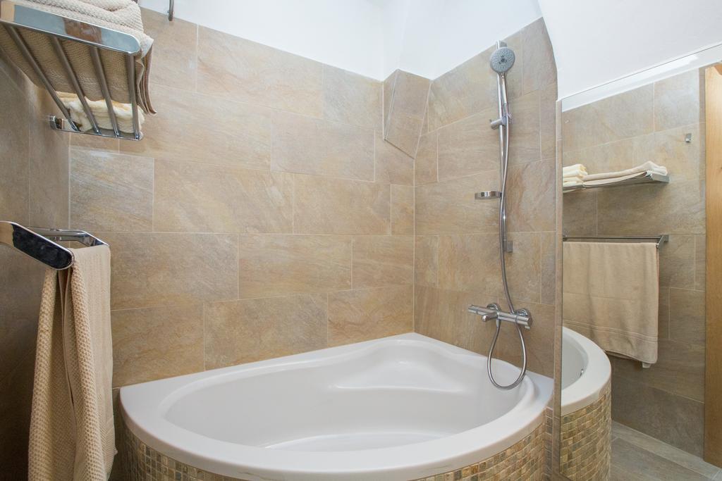 City Walls Hostel Dubrovnik Ngoại thất bức ảnh